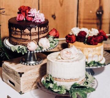 Wedding cake trio